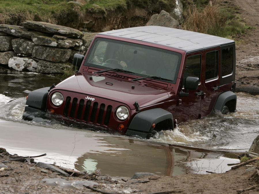  Jeep Wrangler Sahara Unlimited 2007 года  (UK) (фото 15 из 26)